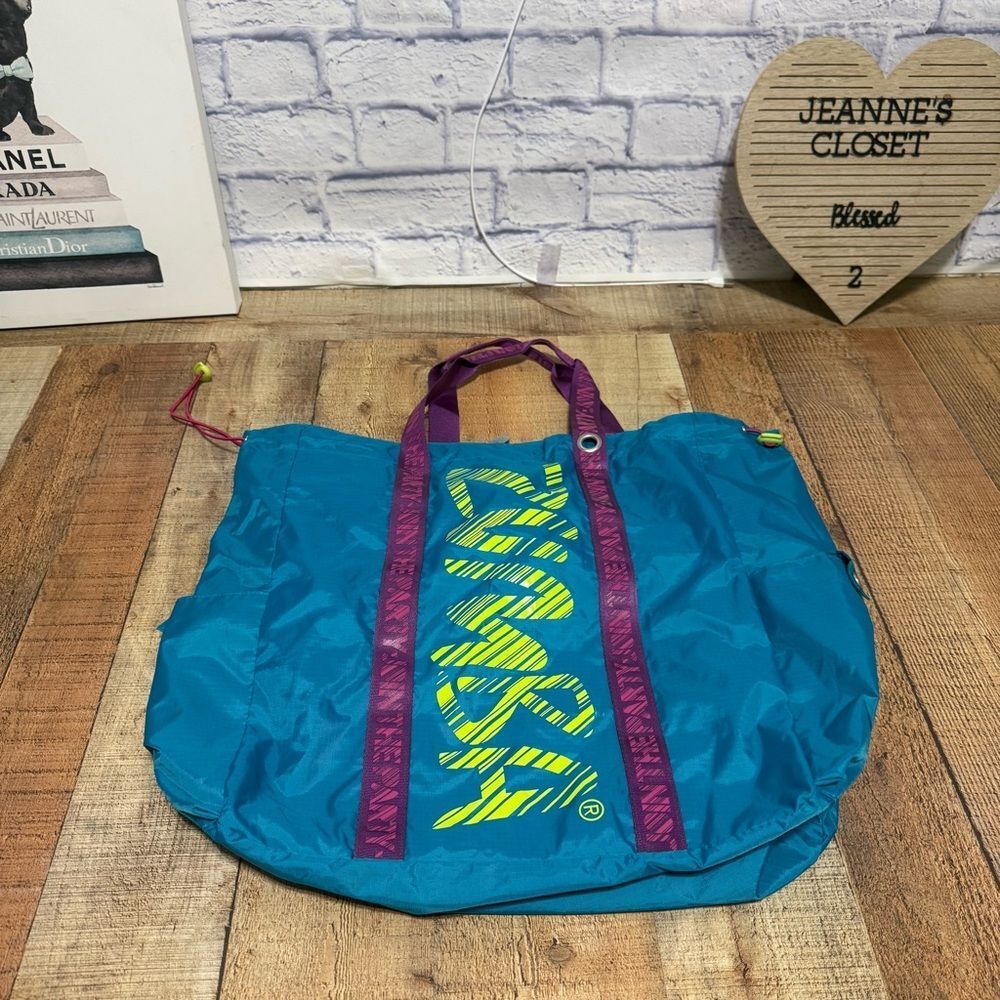 Zumba Join the Party Fast Dash Tote Bag Teal Purple Nylon Large Bag - Picture 12 of 13